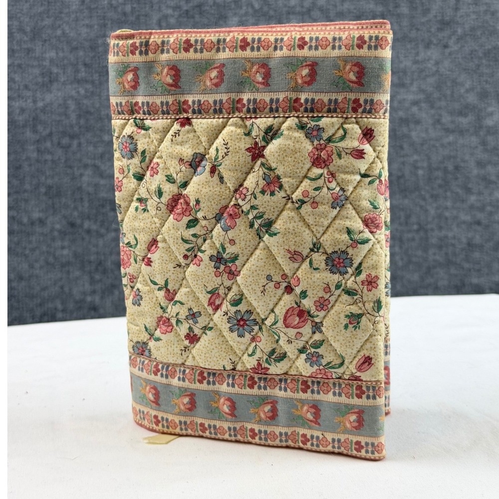 Vintage Vera Bradley Indiana Cream RARE 1985 Quilted Floral Book Bible Cover EUC